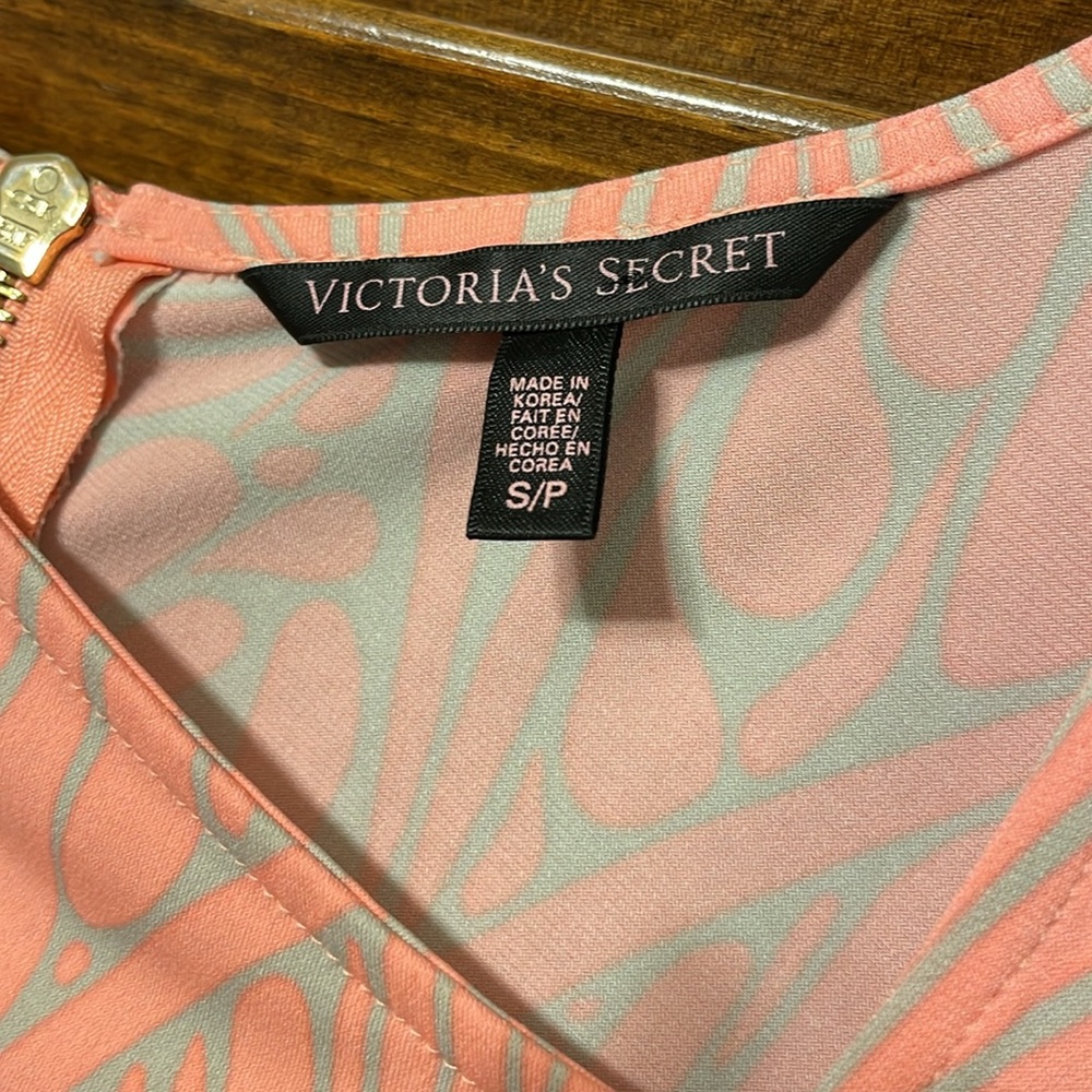 Victoria’s Secret Pink & Grey Ruched Dress - Picture 2 of 8